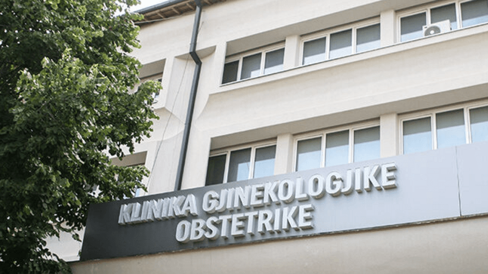 Rënie e lehtë e numrit të lindjeve në Gjinekologji, sfidat për mami vazhdojnë