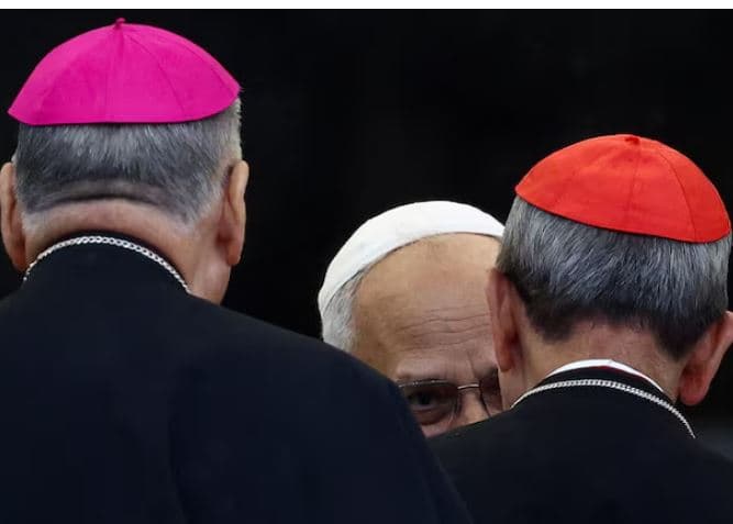 Papa emëron një peshkop italian për ta udhëhequr zyrën e fuqishme të Vatikanit