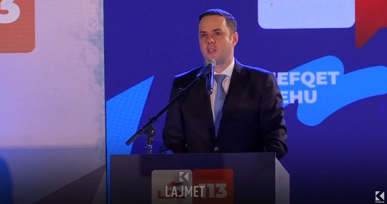 Zotimet e LDK-së: Autobusë elektrikë e falas, për Gjakovën (VIDEO)
