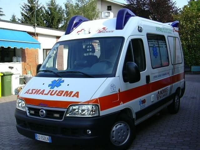 Konsumuan karamele që i gjetën në rrugë, përfundojnë në spital tre fëmijë në Korçë