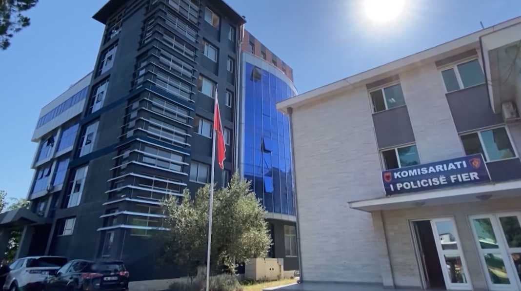 U përplas me makinë nga një 17-vjeçar në Fier, vdes në spital babai i tre fëmijëve