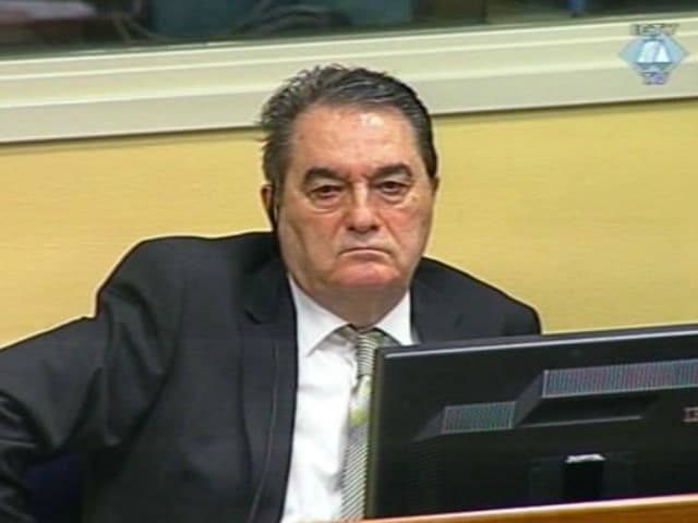 Vuçiqi thotë se i dënuari nga Haga për krime lufte në Kosovë, Pavkoviq, po lirohet nga burgu
