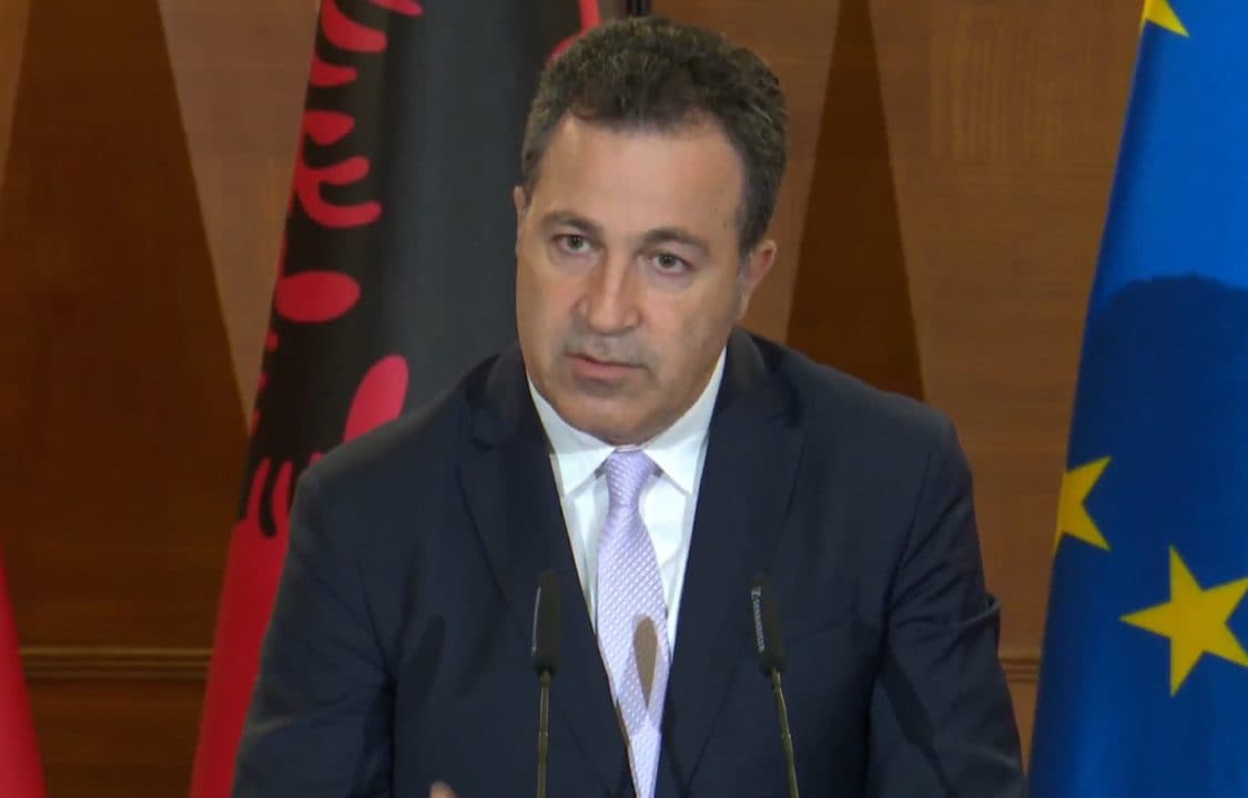 Niko Peleshi sot viziton Kosovën