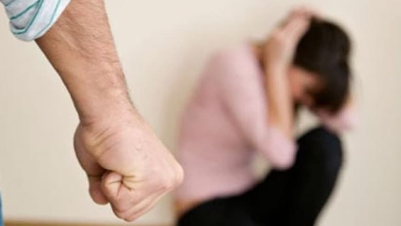 Pejë: Dy raste të dhunës në familje, njëri nga të dyshuarit në arrati