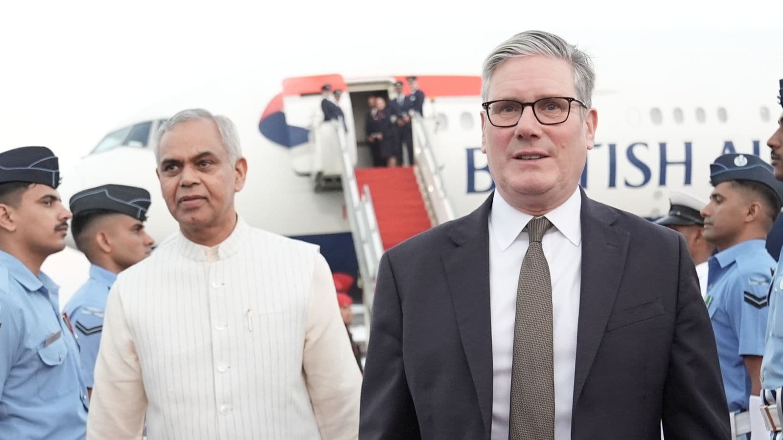 Britania e Madhe nuk do të rrisë numrin e vizave për punëtorët indianë