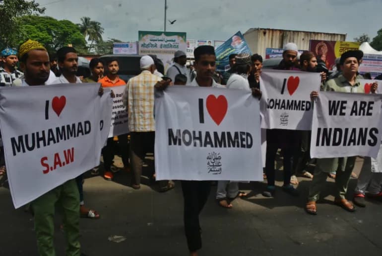 Mbi 2 mijë e 500 myslimanë në Indi të akuzuar për thënien “E dua Muhamedin”