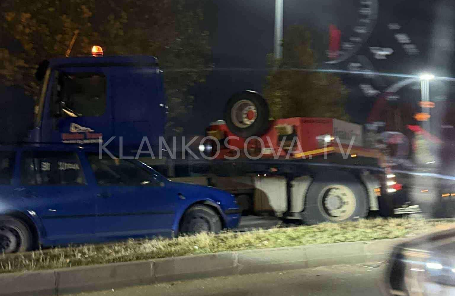 Aksident në Emshir, vetura përplaset me kamionin (FOTO)