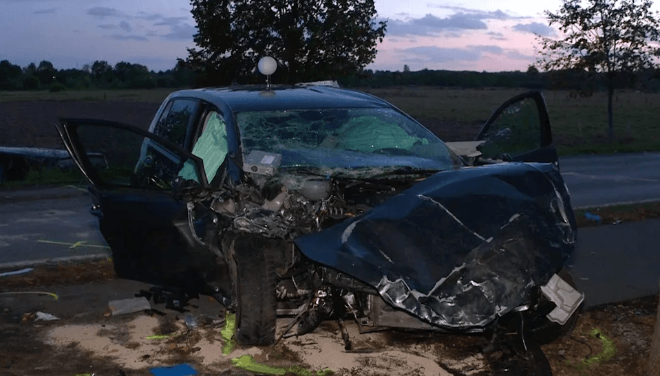 Dy të vdekur e një 8 vjeçar i plagosur rëndë nga aksidenti tronditës në Lippstadt