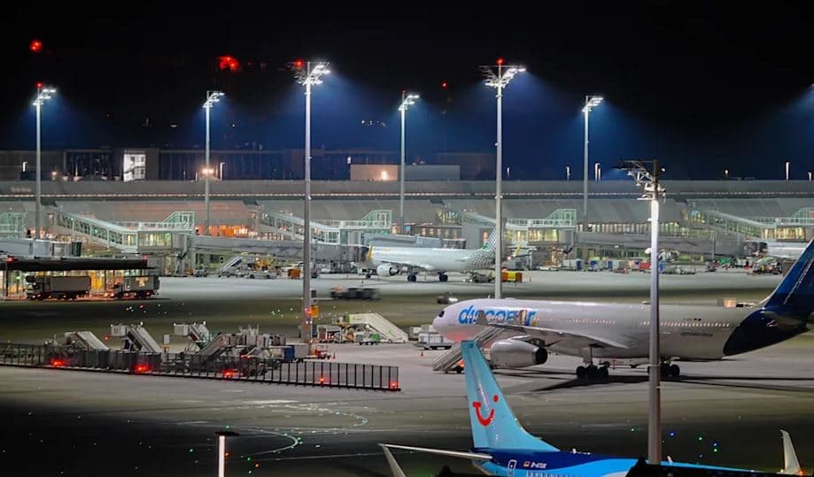 Tjetër alarm për dronë në Aeroportin e Munihut: Më shumë se 6 mijë pasagjerë të bllokuar