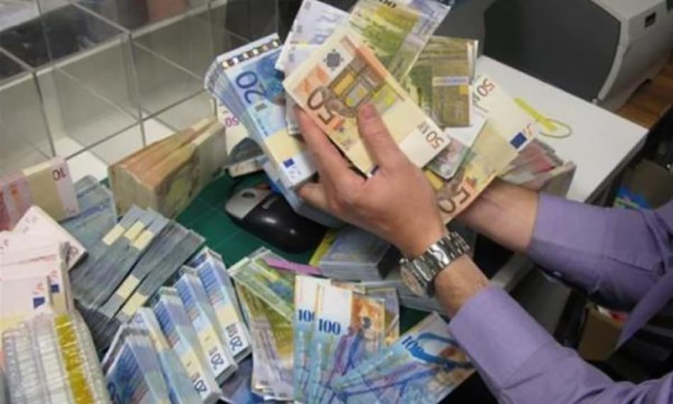 Diaspora 'motor' i ekonomisë kosovare, në 2024-tën dërguan mbi 1.3 miliard euro