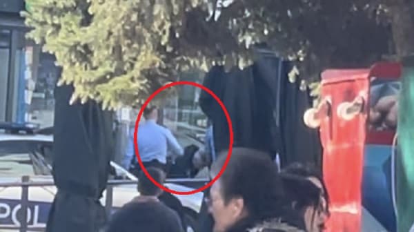Incident në Veri: Babë e bir sulmohen nga një person në komunikacion, ndërhyn policia