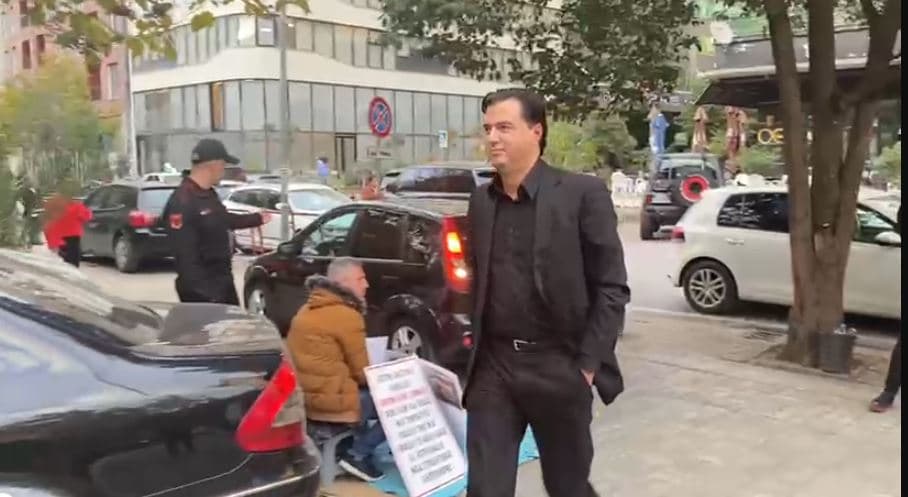 Lulzim Basha paraqitet në SPAK për hetimet e 21 janarit