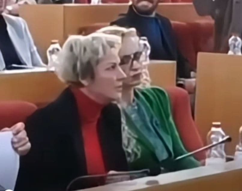 “Hup aty, mos mu afro. I pamoralshëm", kryetarja e Preshevës shpërthen ndaj zyrtarit komunal (VIDEO)
