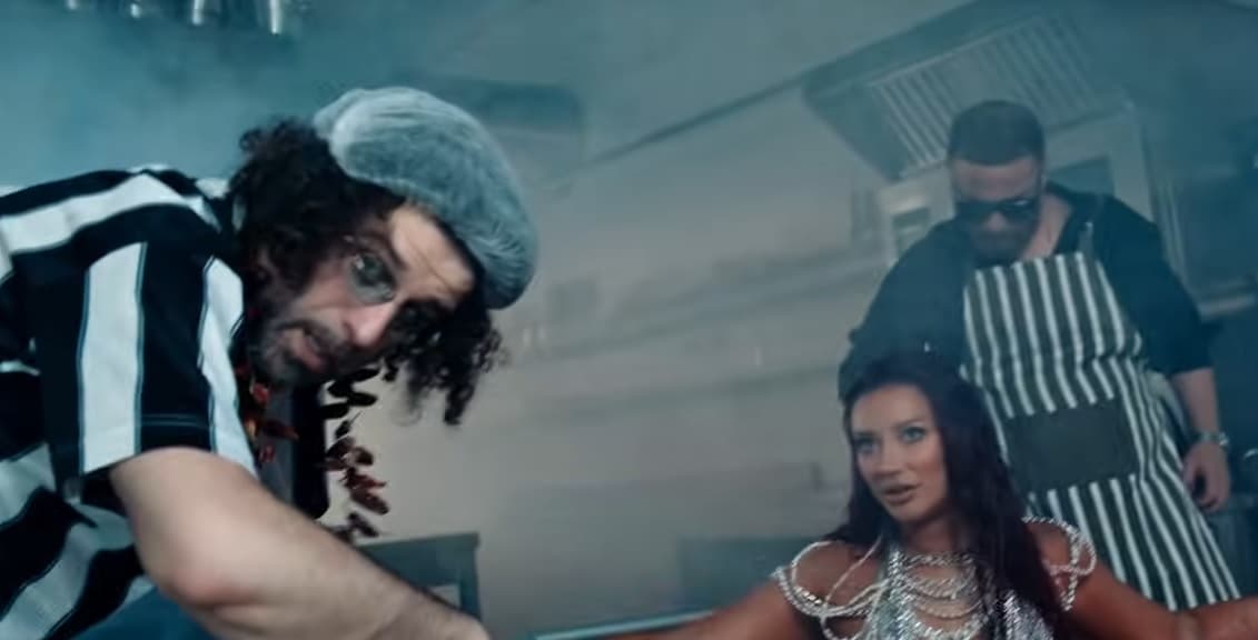Ronela del me sqarime rreth këngës "Përsheshi" (VIDEO)