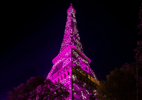 Kulla Eiffel vishet rozë (FOTO)