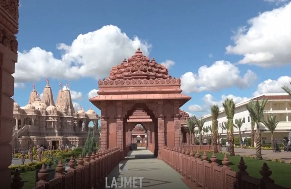 Hindusët bëhen gati për kryefestën e vitit (VIDEO)