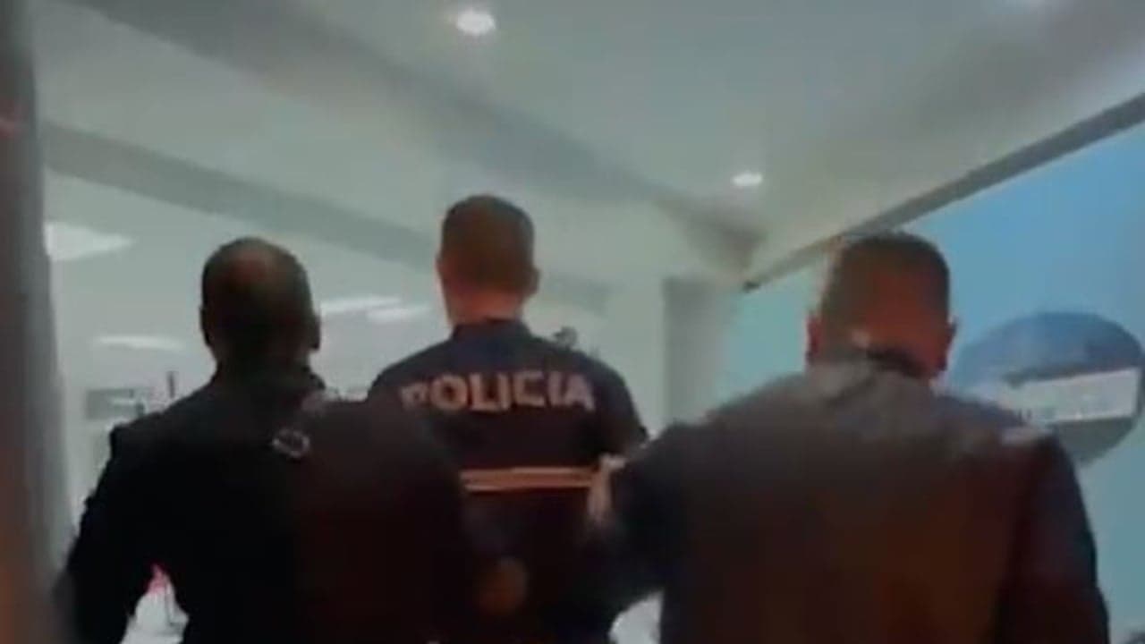 Arrestohet polici që blinte drogë për ta shitur në 'Bllokun e Sigurisë' në Tiranë