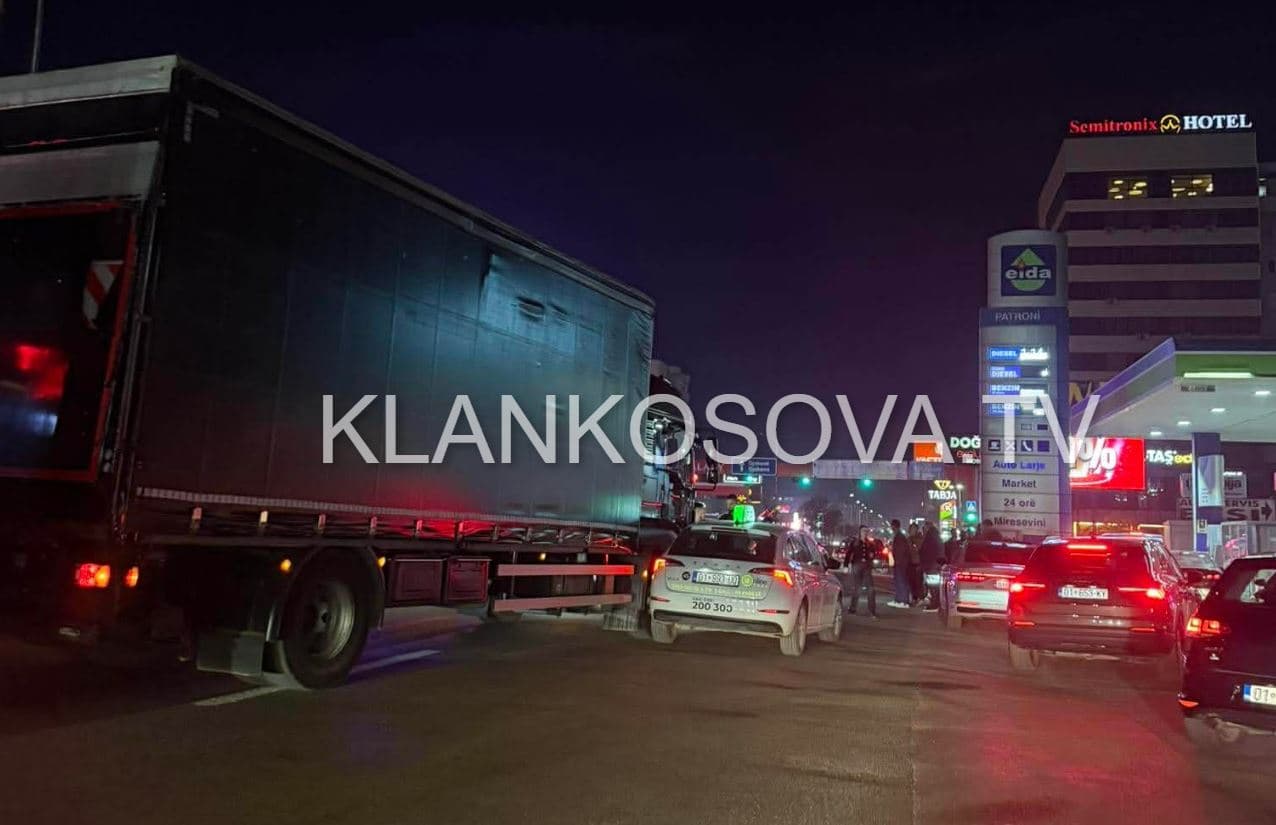 Gruaja që u godit nga automjeti në Fushë Kosovë u dërgua për trajtim mjekësor