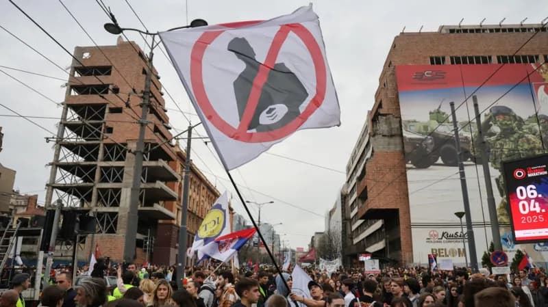 Serbia hap rrugën për projektin "problematik" që udhëhiqet nga dhëndri i Trumpit