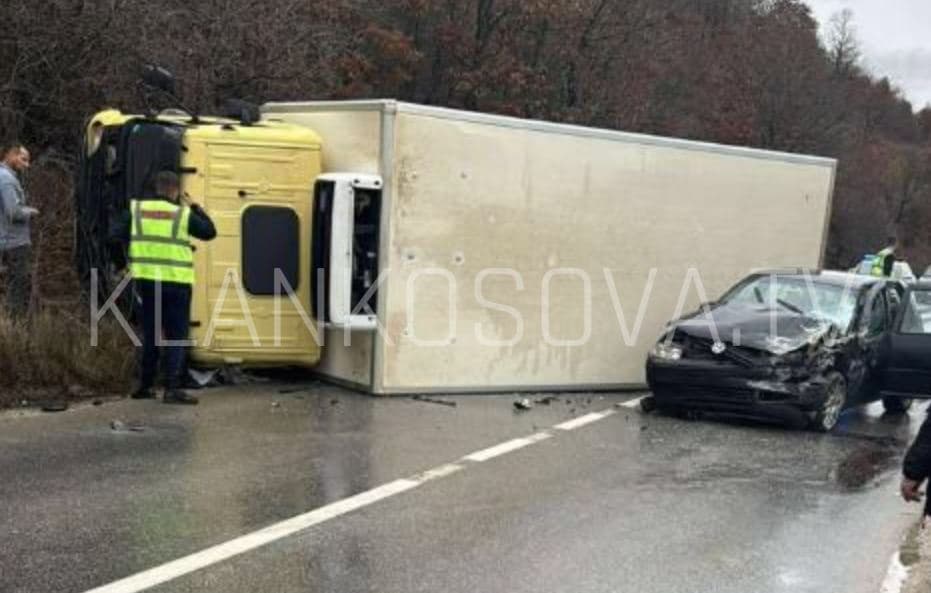 Aksident mes një kamioni dhe veture në Skenderaj