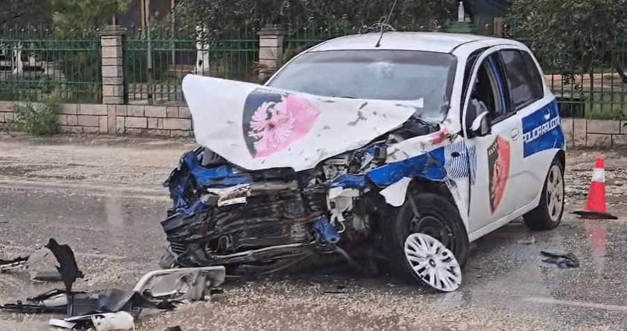 Vetura e policisë përplaset me “Benz-in” në Fier, tre të lënduar