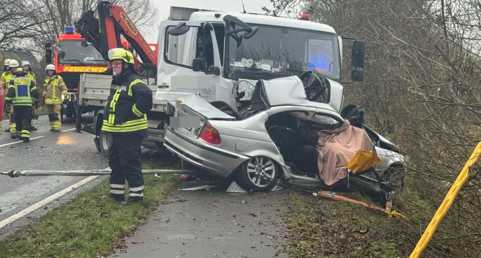 Tre të vdekur në Gjermani, shoferi i BMW përplaset me kamionin