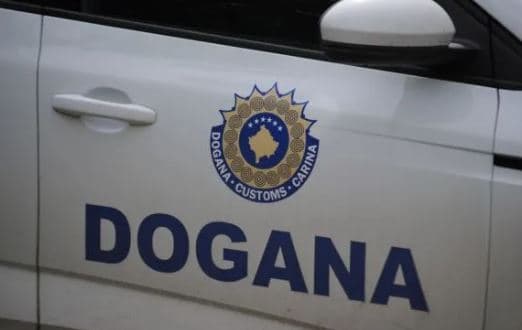 Dogana parandalon hyrjen e mallrave kozmetike të padeklaruara në kufirin e Vërmicës