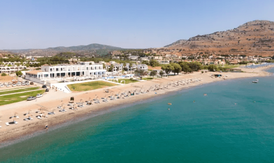 Trevjeçarja britanike vdes pasi u gjet pa ndjenja në pishinën e një hoteli në Greqi