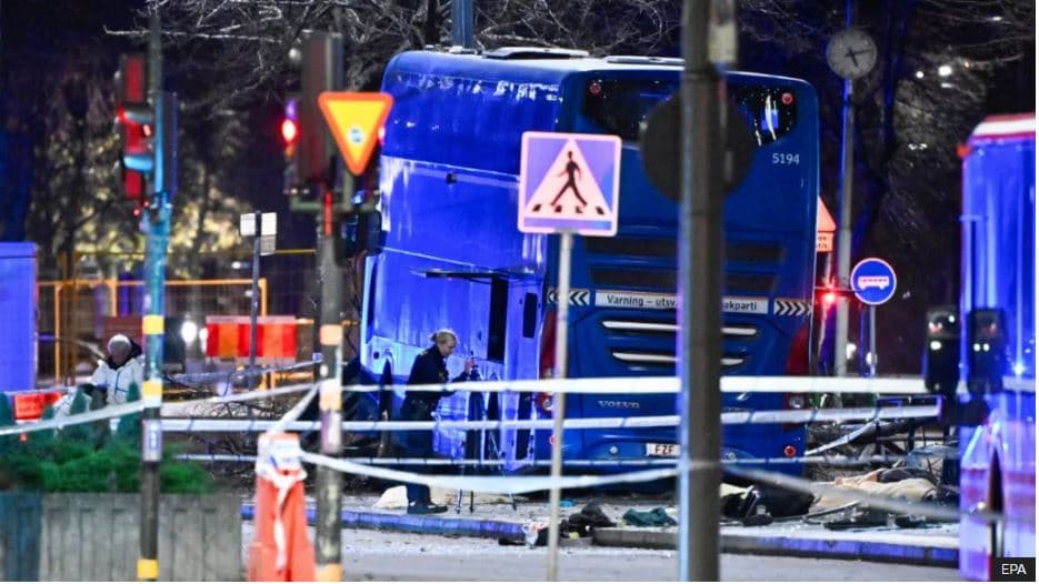 Shoferi i autobusit në Stokholm lirohet pas aksidentit vdekjeprurës