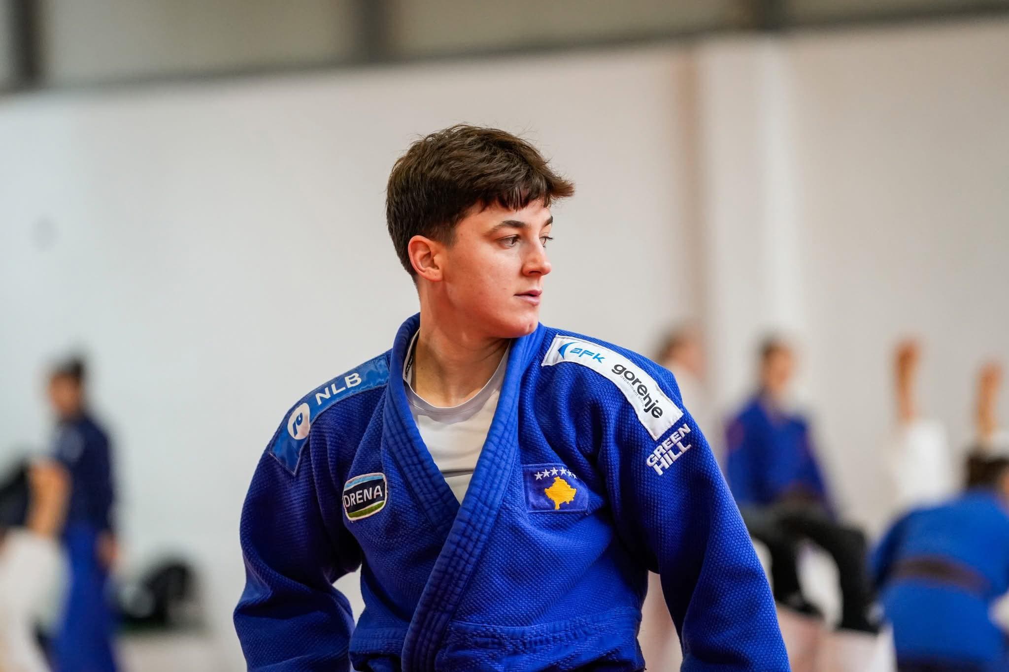 Laura Fazliu në repasazh, mbetet në garë për medaljen e bronztë në Abu Dabi