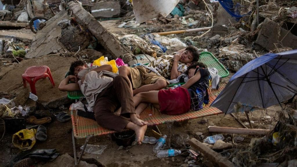 Tajfuni vdekjeprurës niset drejt Vietnamit pasi la 114 të vdekur në Filipine