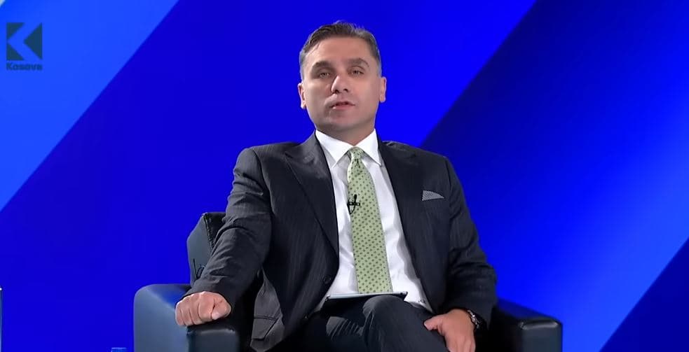 Kelmendi kritikon ashpër trajtimin e masakrave në Kosovë: “Papërgjegjësi dhe pafytyrësi e madhe”