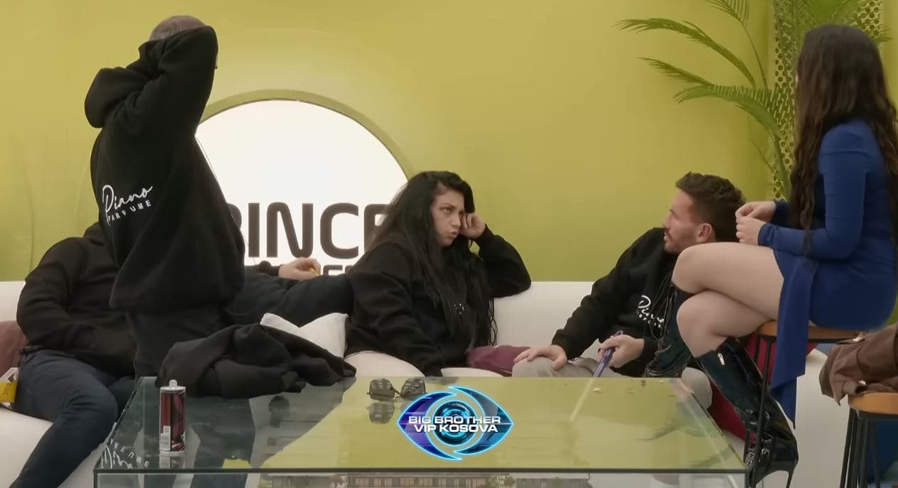 Banorët vënë në pikëpyetje orientimin seksual të Londrimit dhe Klodit (VIDEO)