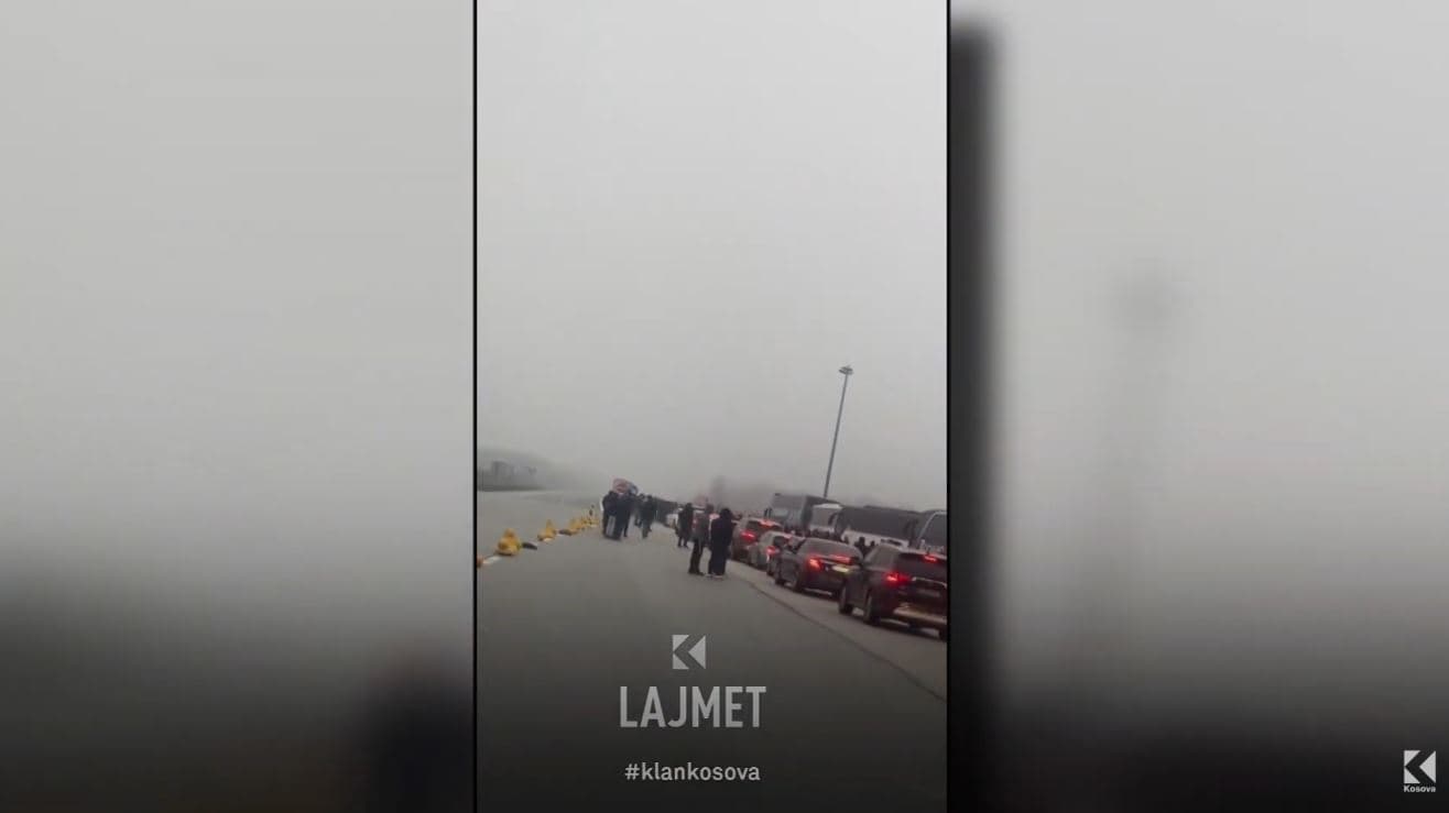 Rruga e mundimshme: Pritje të gjata në kufirin Kroaci-Serbi (VIDEO)