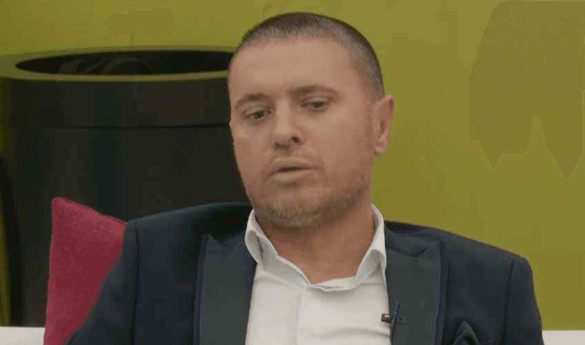 "S'e kam njoftë", Labi tregon historinë se si ia rrahën babain gjatë luftës (VIDEO)