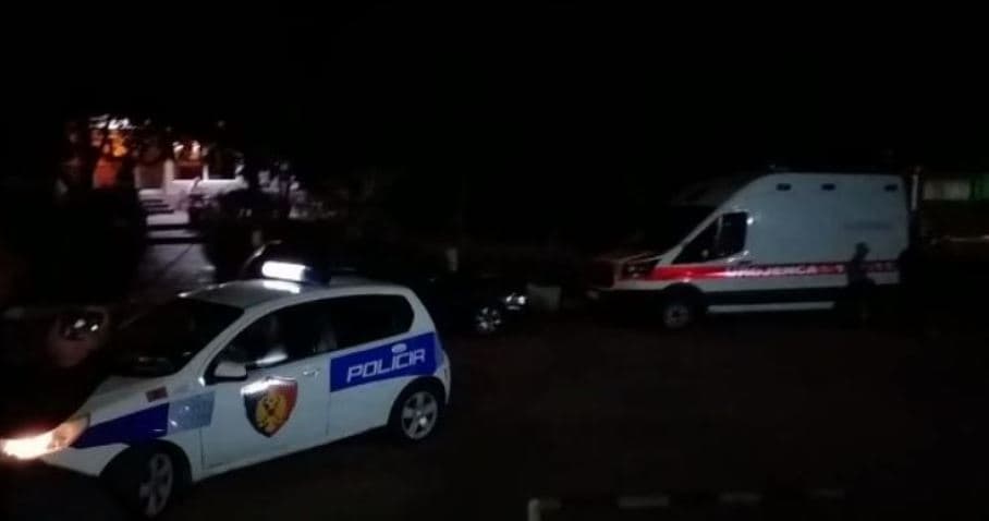 I bie shkëmbi teksa ishte duke punuar, lëndohet një 43-vjeçar në Vlorë