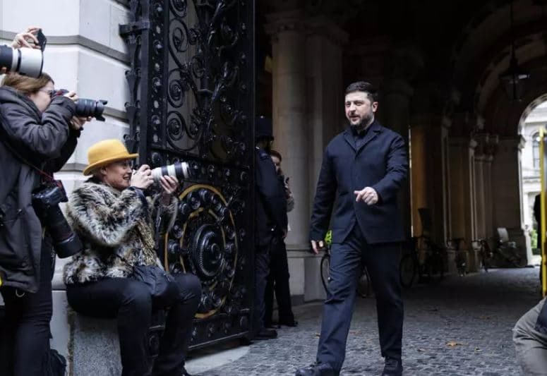 Zelensky arrin në Romë, takohet fillimisht me Papën - pastaj me Melonin
