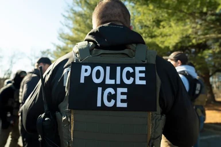 Dy të plagosur pas të shtënave të ICE ndaj një automjeti në Maryland