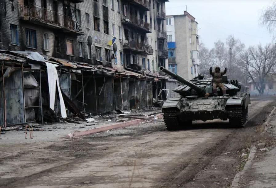 Forcat ruse marrin Siverskun, ushtria ukrainase tërhiqet nga qyteti në Donetskun