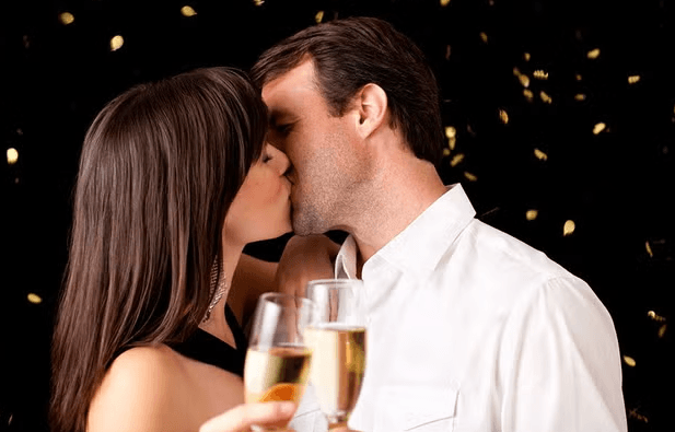 Seksi në natën e Vitit të Ri ndikon pozitivisht në mirëqenie