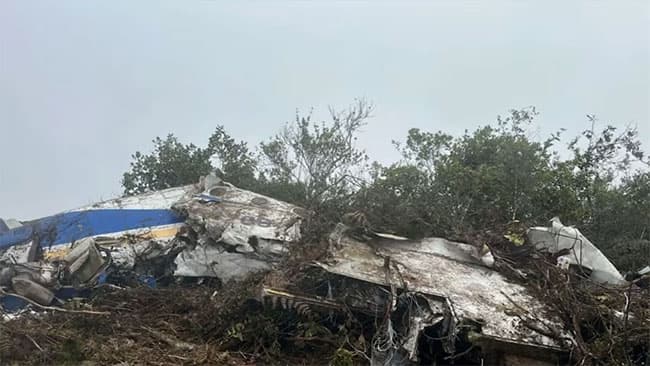 Rrëzohet një aeroplan në Kolumbi, vriten 15 personat që ishin në bord