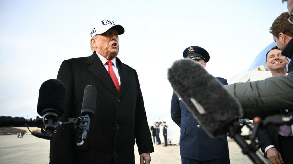 Trump zotohet për 'masa të forta' nëse Irani ekzekuton protestuesit