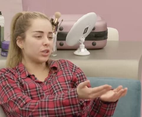 Elijona acarohet pas ndërhyrjes së Albës gjatë diskutimeve me Arditin (VIDEO)