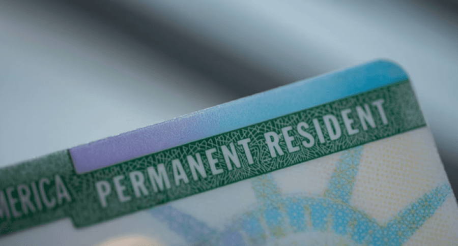 ShBA shtrëngon politikat pas pezullimit të ‘Green Card’, revokon rreth 100 mijë viza (VIDEO)