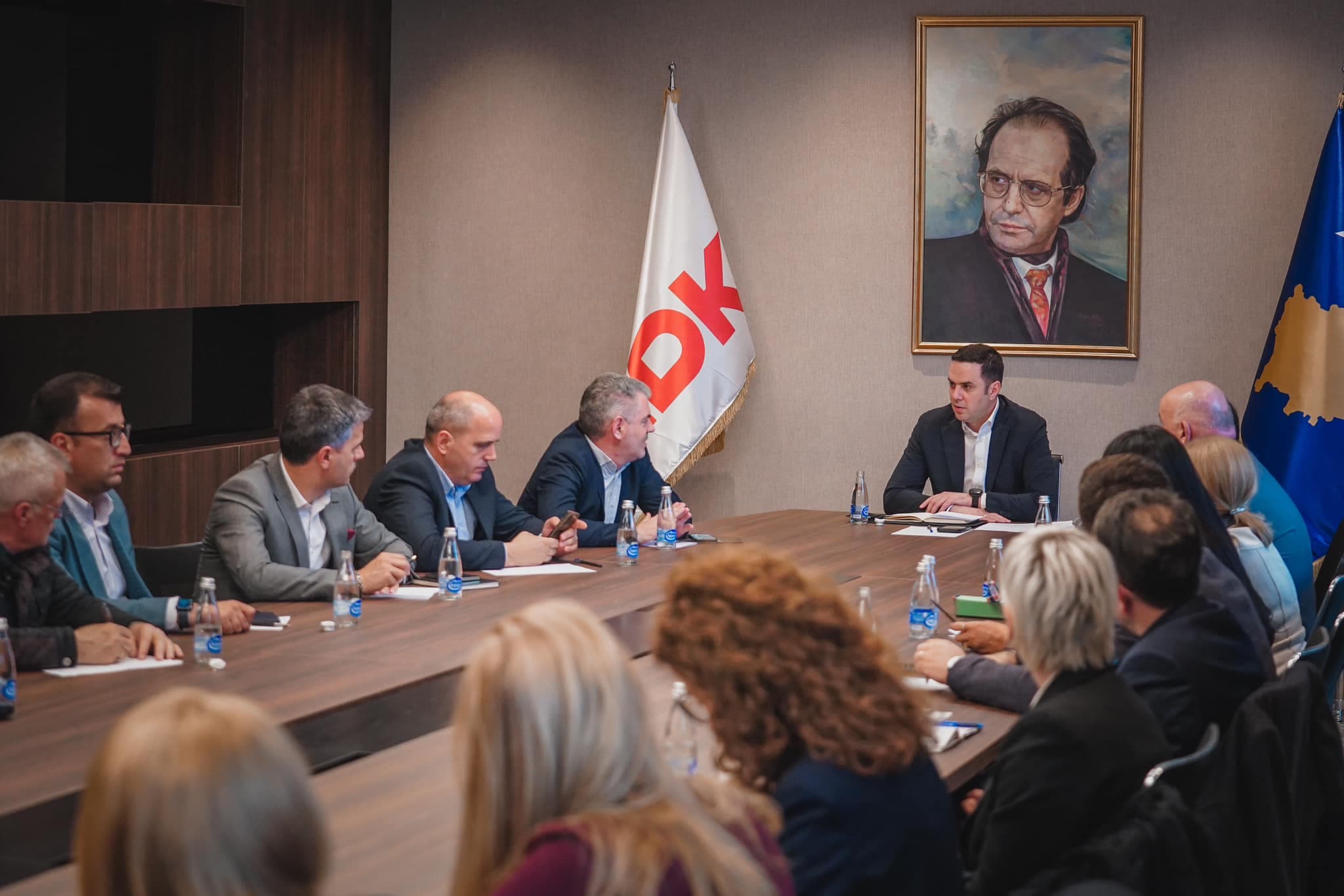 LDK konfirmon pjesëmarrjen në takimin me Haxhiun për datën e zgjedhjeve