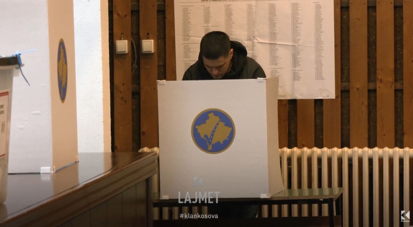 Vlerësimi i ekspertëve: Votimi digjital, shpëtim i demokracisë (VIDEO)