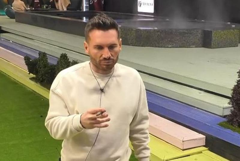 “Të dua”, Ludo ngacmon Albën (VIDEO)