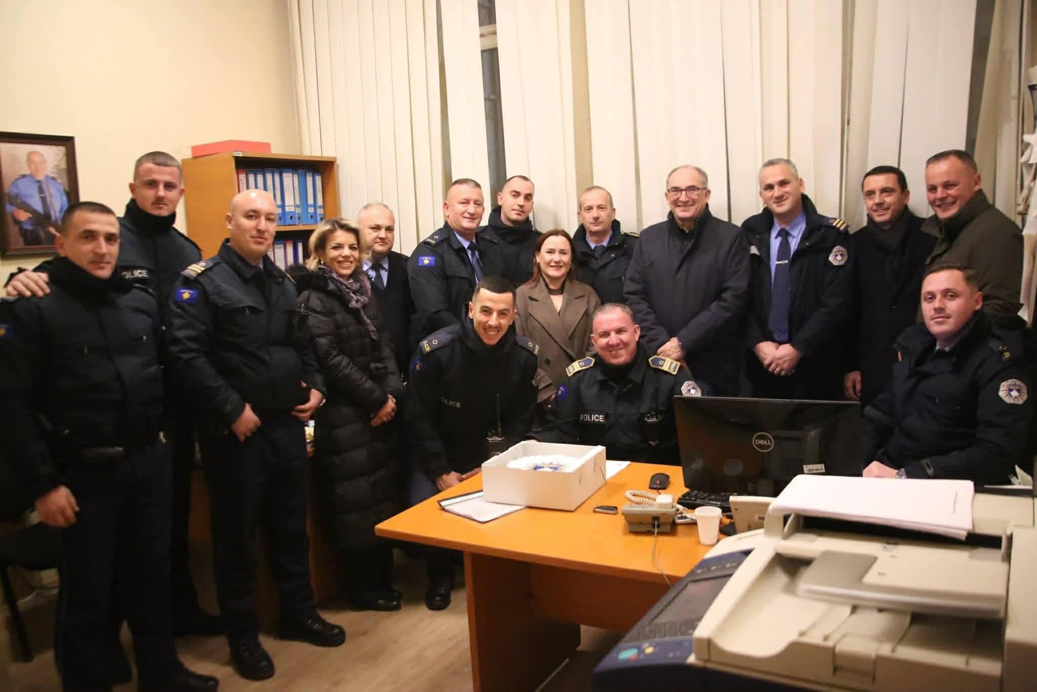 Festa e Vitit të Ri, Totaj vizitoi policët në detyrë