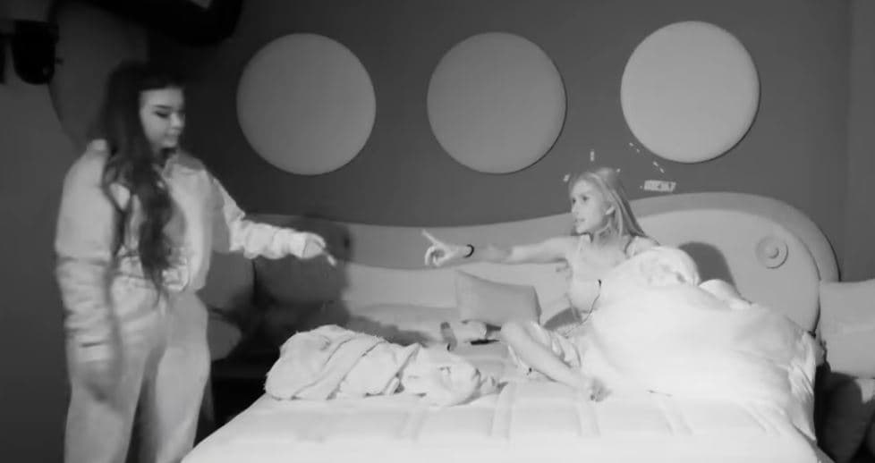 “Dil nga shtrati im” – Alba i ngreh jorganin Bias (VIDEO)
