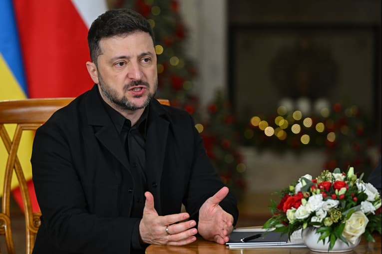 Zelensky mbledh këshilltarë të sigurisë kombëtare nga 15 vende në Kiev